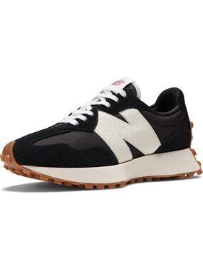 Stylish Women's Black/White Sneakers - Trendy Retro Design, Comfortable Fit